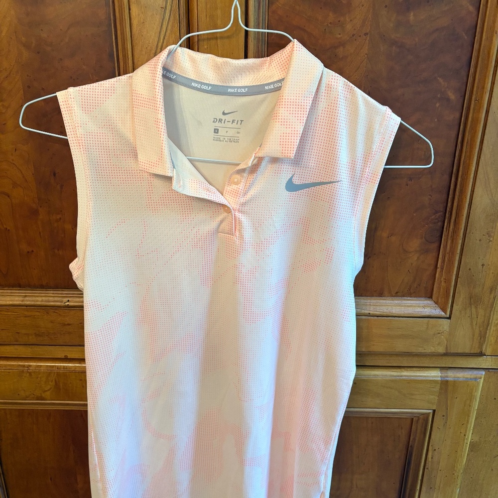 Nike Women's Golf Shirt Size Small